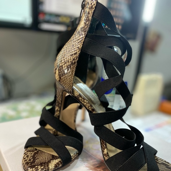 Jessica Simpson Jayra High Heels - Picture 2 of 5